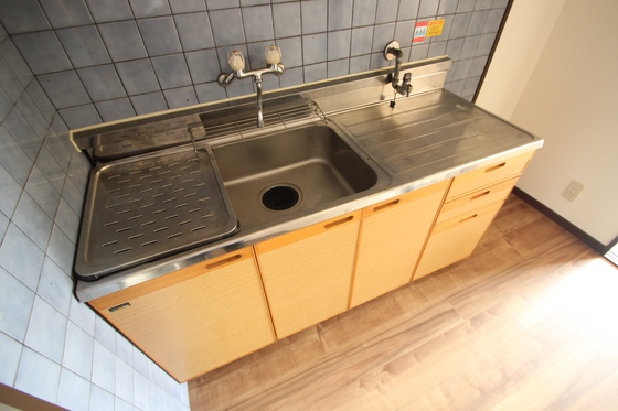 キッチン　※別部屋の写真です