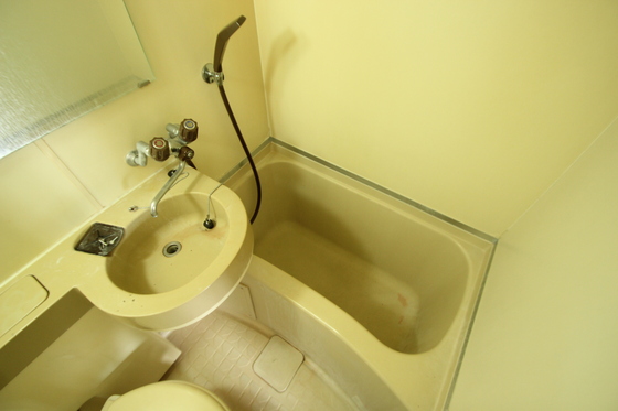 バス・シャワールーム　※別部屋の写真です