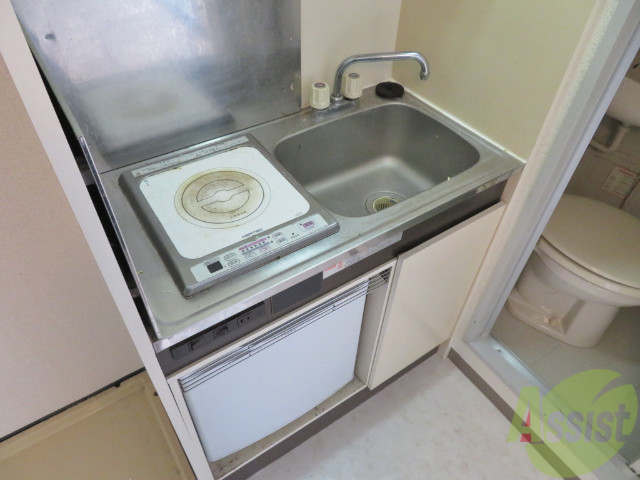 キッチン　シンプルなキッチンです。一人暮らしは最適ですね。