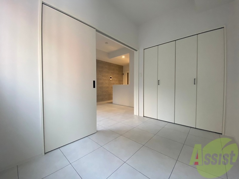 その他部屋・スペース　洋室の家具の配置を考えてみるのも楽しいですよ。