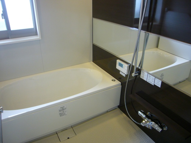 バス・シャワールーム　窓あり