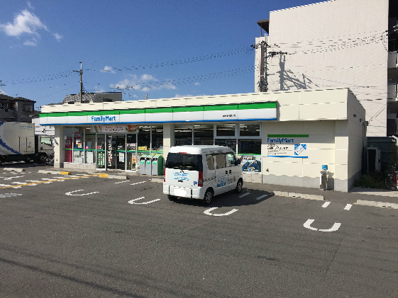 コンビニ　ファミリーマート　堺北長尾町店（コンビニ）まで878m