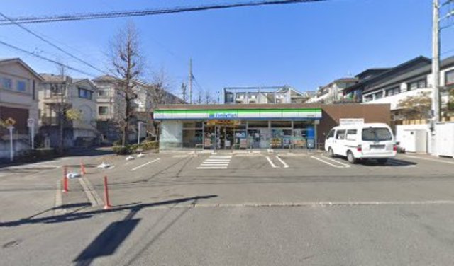 コンビニ　ファミリーマート金程住宅店（コンビニ）まで677m