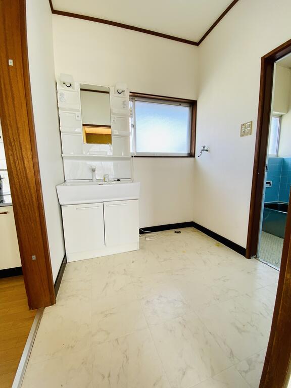 洗面設備　室内洗濯機置場あり