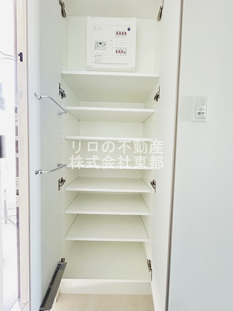 玄関　シューズボックス付☆いつでもスッキリ片付きますね！