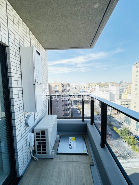 バルコニー　バルコニー付！お天気のいい日は洗濯物も気持ちよく干せますね！