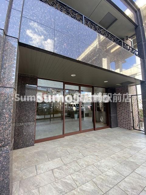 エントランス　清潔なエントランスです