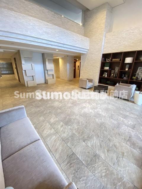 ロビー　建物の内部です