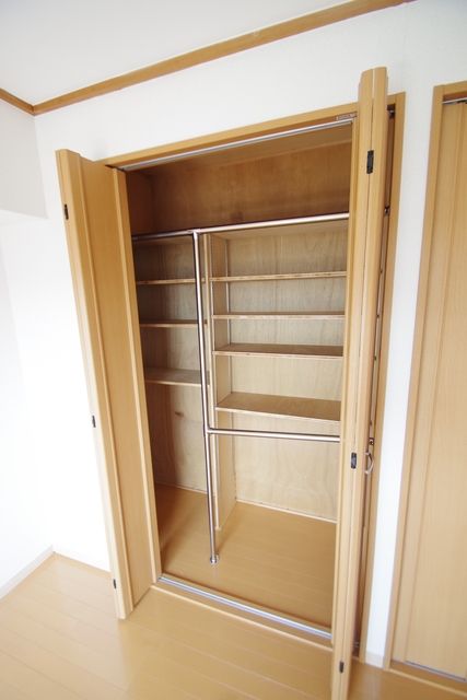 収納　★お問い合わせはタウンハウジング新百合ヶ丘店まで★