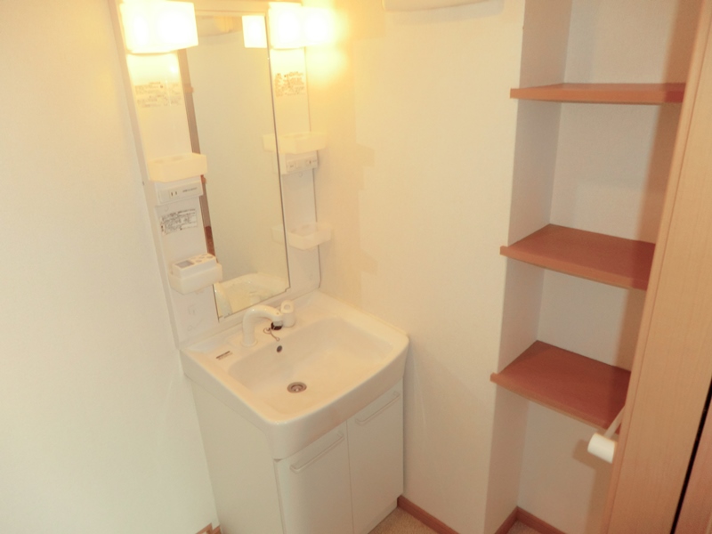 洗面設備　洗面所内に洗濯機置き場あり☆