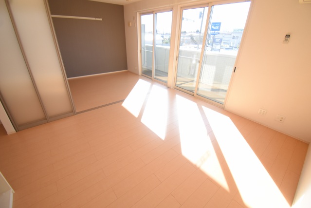 居室・リビング　103号室のものです。