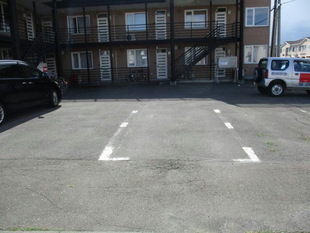 駐車場　駐車場