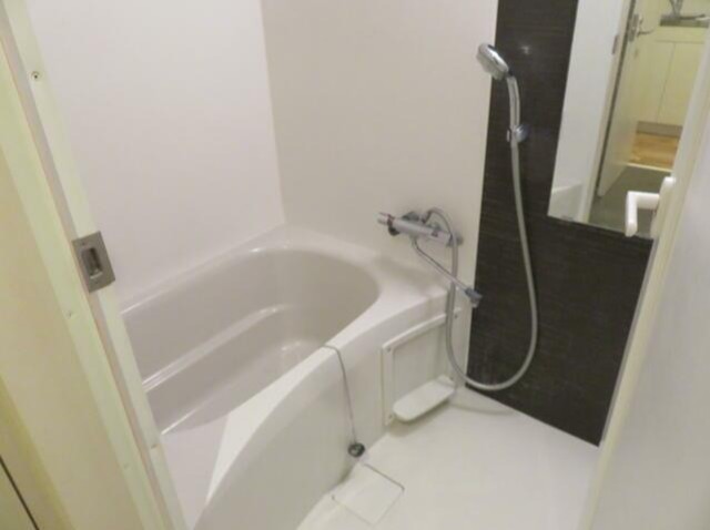 バス・シャワールーム　バスルーム