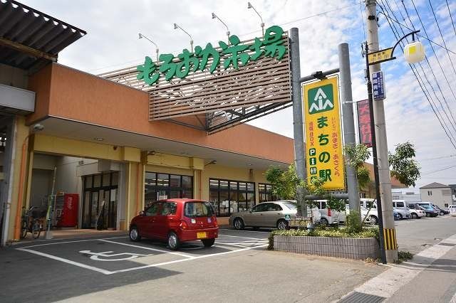 スーパー　もろおか市場（スーパー）まで1400m