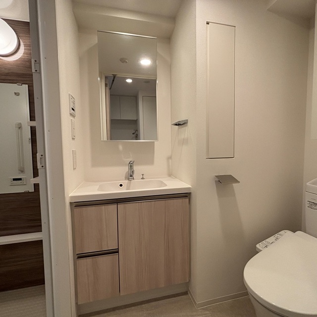 洗面設備　※写真は同タイプ住戸です。