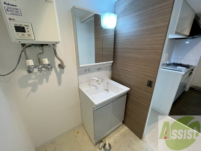 洗面設備　こちらに洗面台があります。朝の洗顔はこちらで。