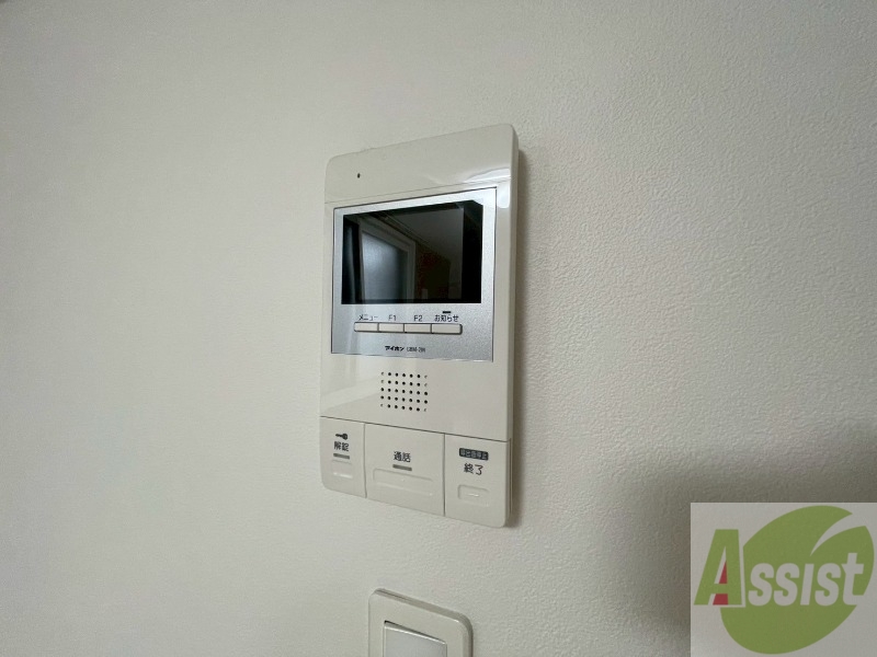 セキュリティ　ＴＶモニター付インターホンです。来客者の顔が見えるので安心！