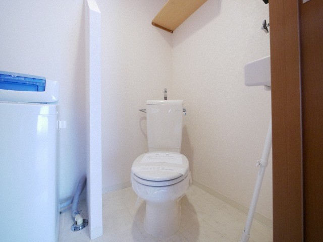 トイレ　※同シリーズタイプのお部屋です。