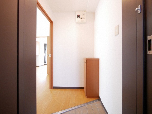 玄関　※同シリーズタイプのお部屋です。