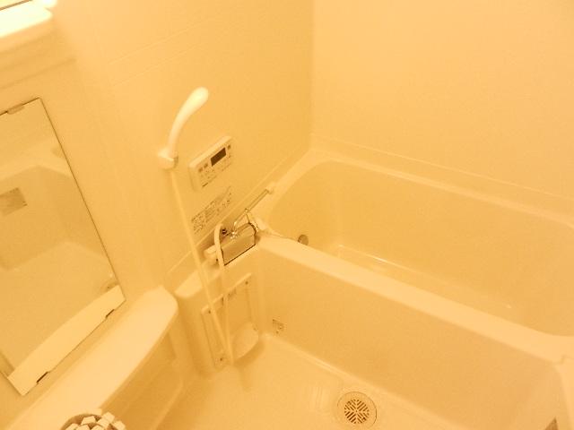 バス・シャワールーム　お風呂で日々の疲れを落としましょう