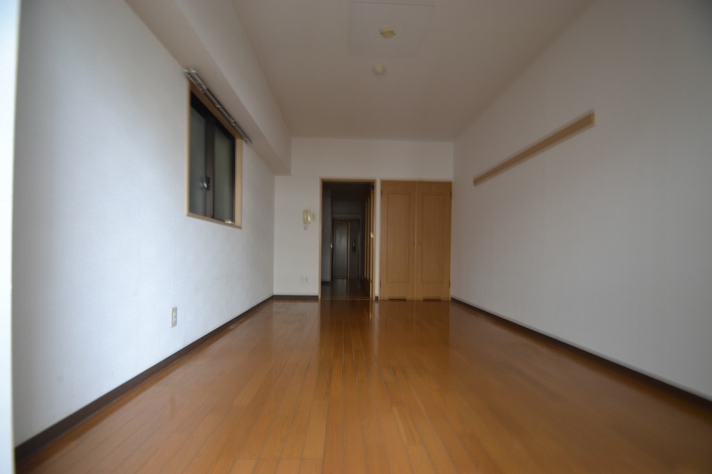 居室・リビング　広々した室内空間