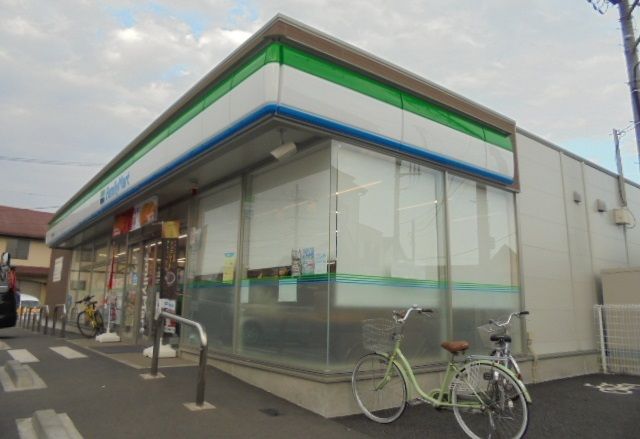 コンビニ　ファミリーマート東町店（コンビニ）まで350m