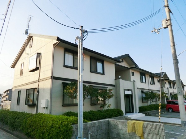 建物外観　モニター付きインターホン完備☆