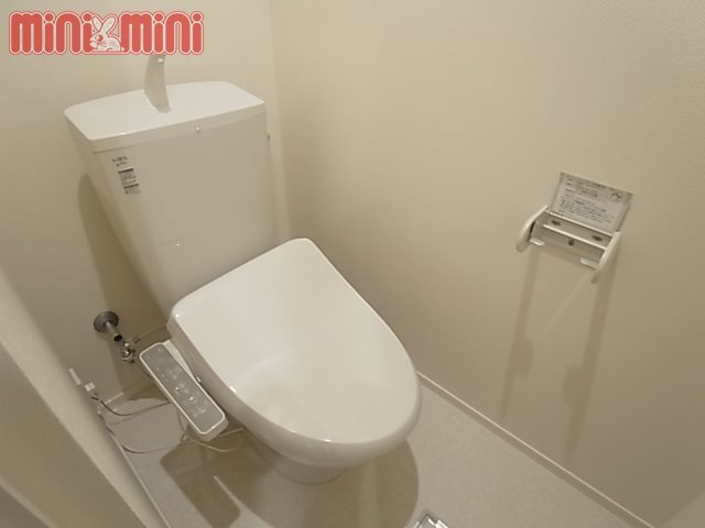 トイレ　ウォシュレット付きのトイレ