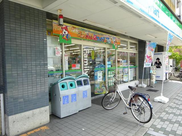 コンビニ　ファミリーマート俊徳道店（コンビニ）まで569m