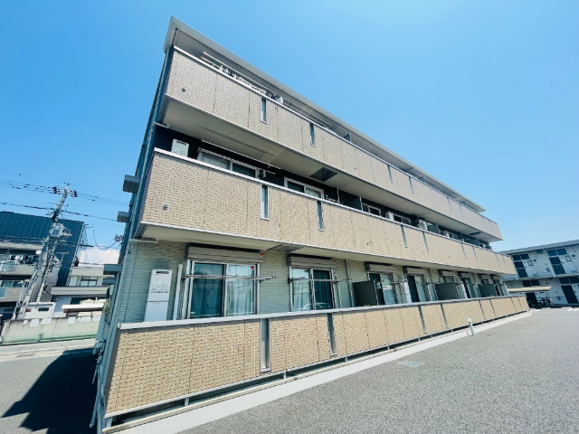 建物外観　オシャレなオートロック付きマンション