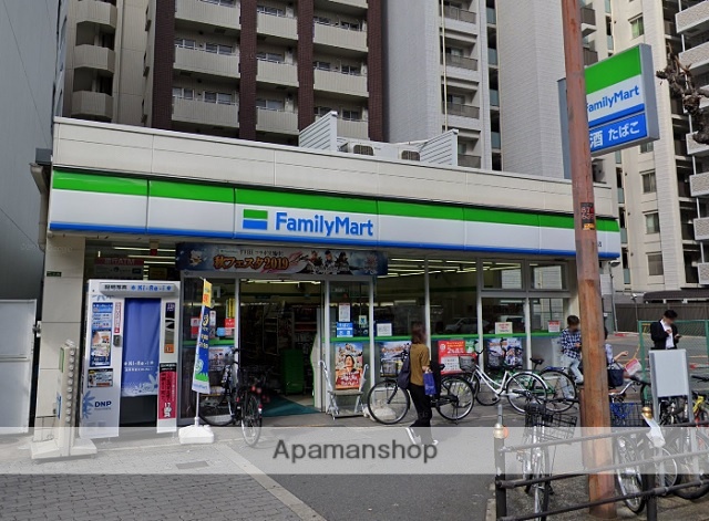 コンビニ　ファミリーマート（コンビニ）まで216m