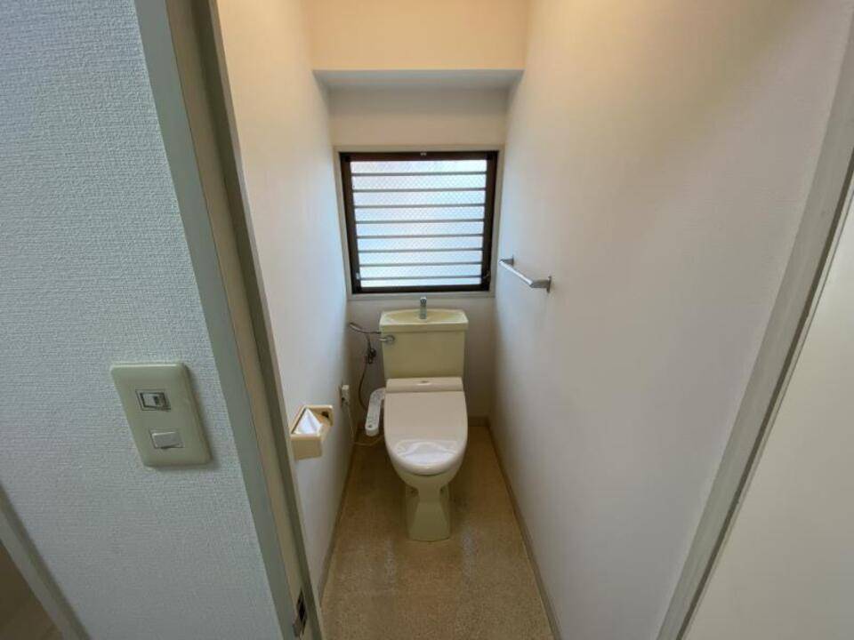 トイレ　トイレ