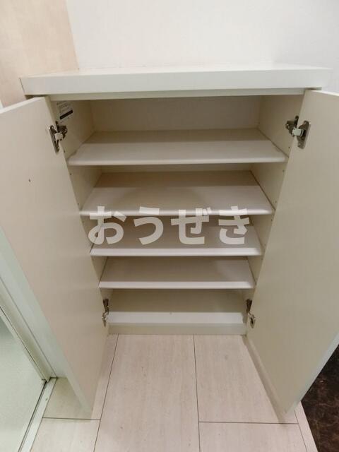 玄関　シューズボックスは棚の高さが…?