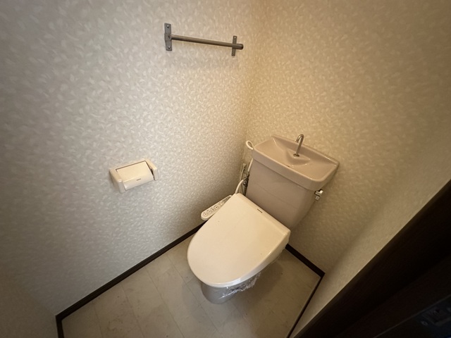 トイレ　別部屋参考写真です