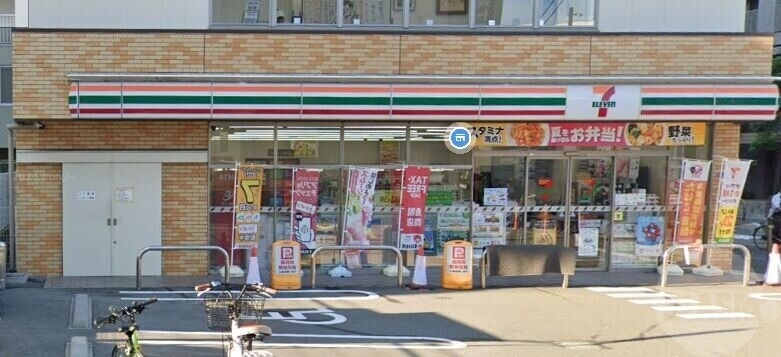 コンビニ　セブンイレブン吹田江坂町2丁目店（コンビニ）まで528m