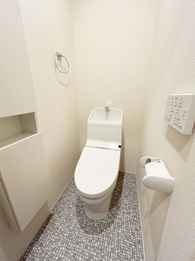 トイレ　トイレ