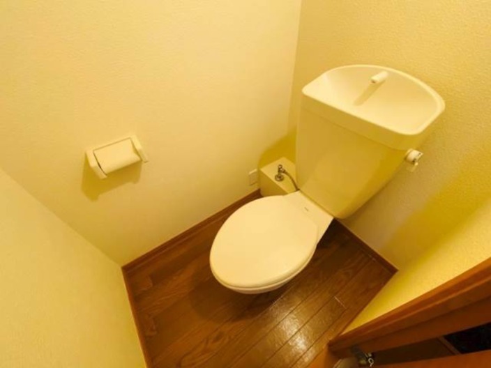 トイレ　別号室