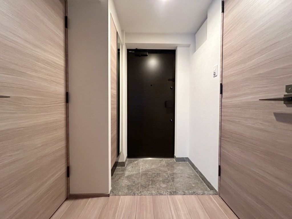 玄関　お部屋探しは株式会社　タウンハウジング　までお気軽にお問合…