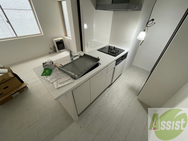 キッチン　システムキッチン完備で２口ついているので料理もできます！