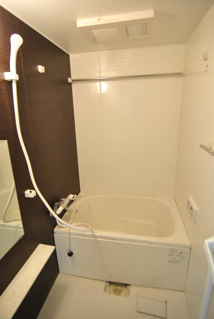 バス・シャワールーム　追い焚き・浴室乾燥機能付バス