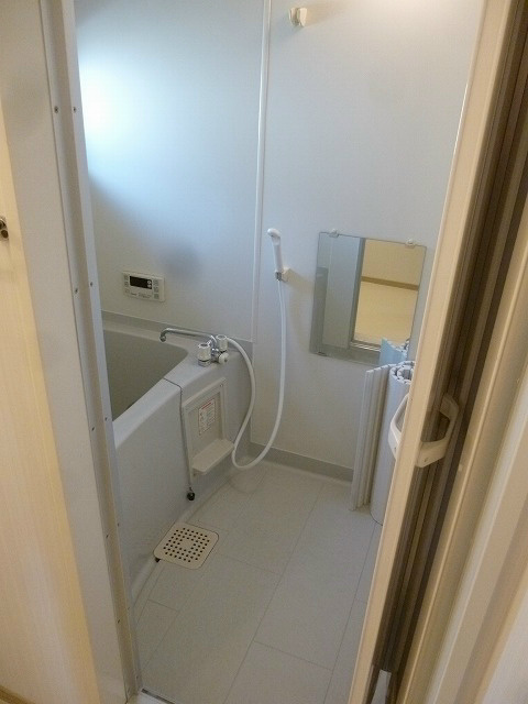 バス・シャワールーム　※写真は別号室です。ご参考下さい。