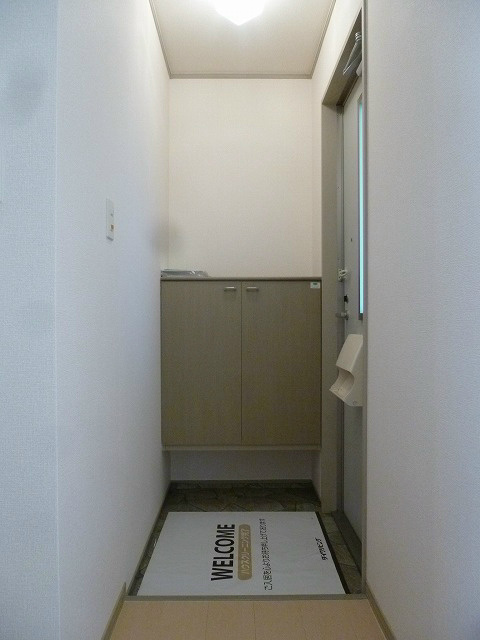 玄関　※写真は別号室です。ご参考下さい。