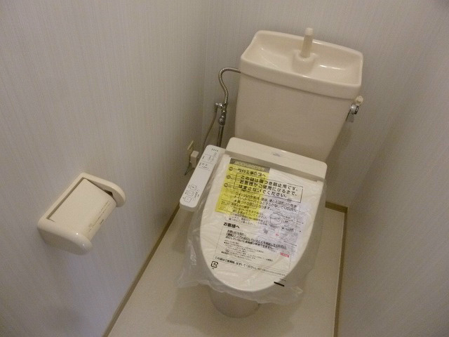 トイレ　※写真は別号室です。ご参考下さい。