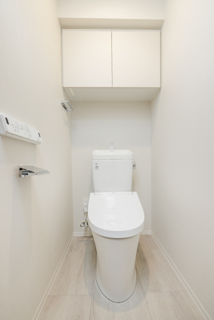 トイレ　※写真は同タイプ住戸です。