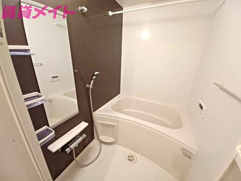 バス・シャワールーム　別部屋参考写真