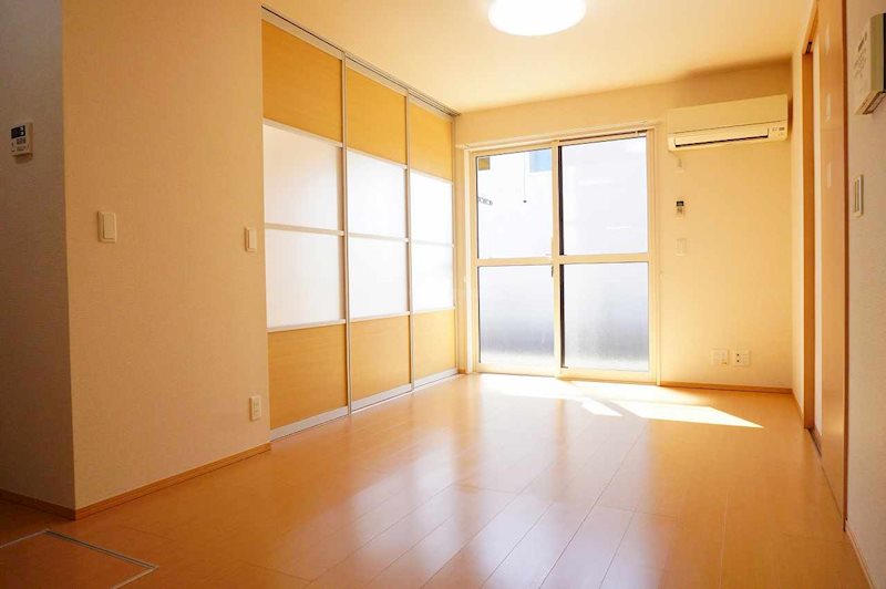 居室・リビング　※別号室のお写真になります。