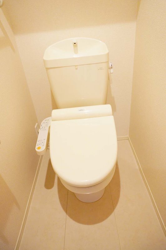 トイレ　※別号室のお写真になります。