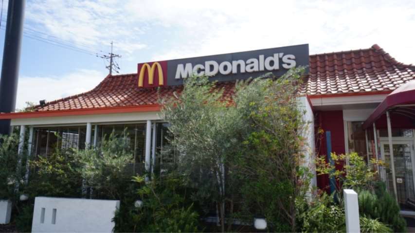 飲食店　マクドナルド 児島店（飲食店）まで115m
