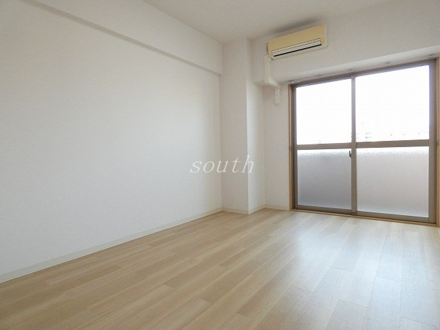 居室・リビング　洗練された清潔感漂う清楚な仕上がり