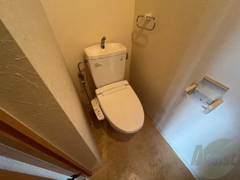 トイレ　トイレです。ウォシュレット付を探している方、おすすめです。